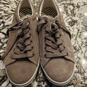 Taos Suede Casual Sneakers - Taupe